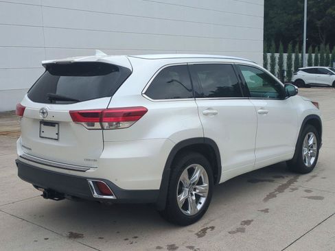 Used 2018 Toyota Highlander Limited FWD image 5