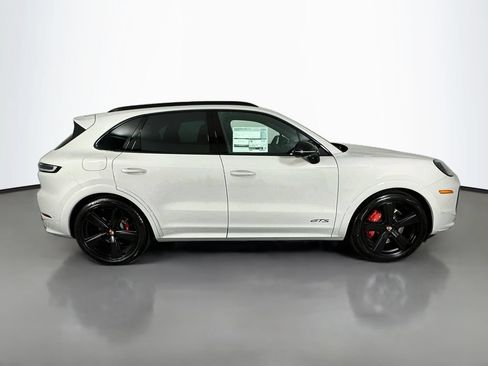 New 2026 Porsche Cayenne GTS AWD/4WD image 8