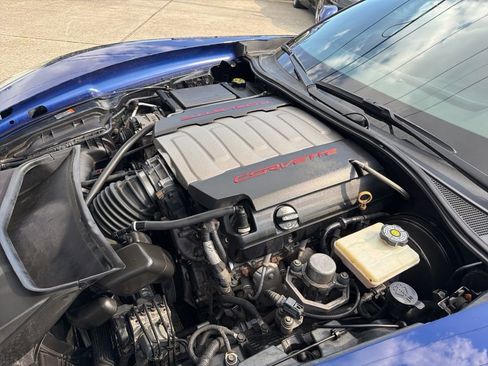 Used 2017 Chevrolet Corvette Stingray Coupe w/ 1LT RWD image 17