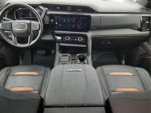 Used 2024 GMC Sierra 2500 AT4 w/ AT4 Premium Plus Package AWD/4WD image 11