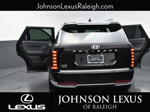 Used 2026 Hyundai Palisade Calligraphy FWD image 25