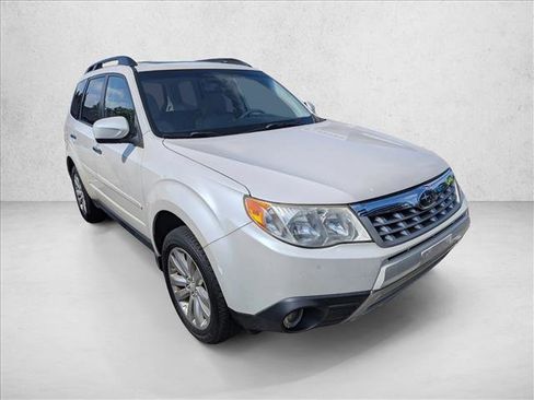 Used 2012 Subaru Forester 2.5X Limited AWD/4WD image 6