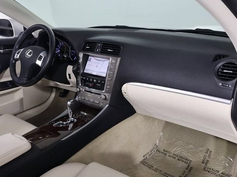 Used 2012 Lexus IS 250C RWD image 10