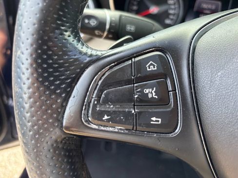 Used 2015 Mercedes-Benz C 300 Sedan image 7