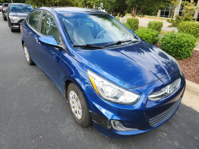 Used 2016 Hyundai Accent SE w/ Option Group 02 FWD image 3