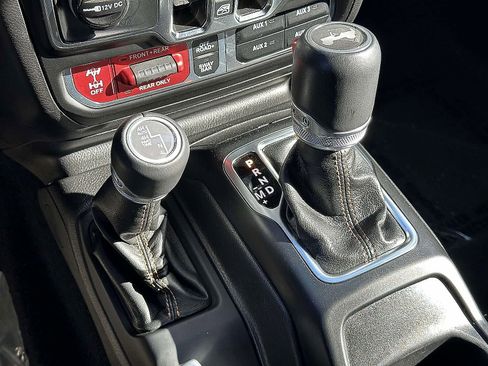 Used 2022 Jeep Wrangler Unlimited Rubicon w/ Xtreme Recon 35" Tire Package image 30