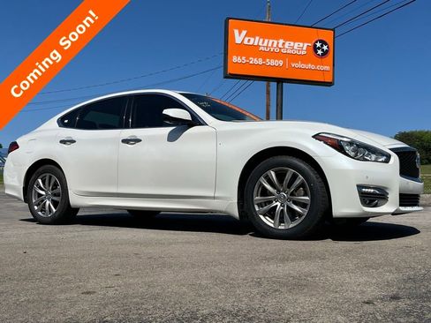 Used 2016 INFINITI Q70 3.7 AWD/4WD image 1