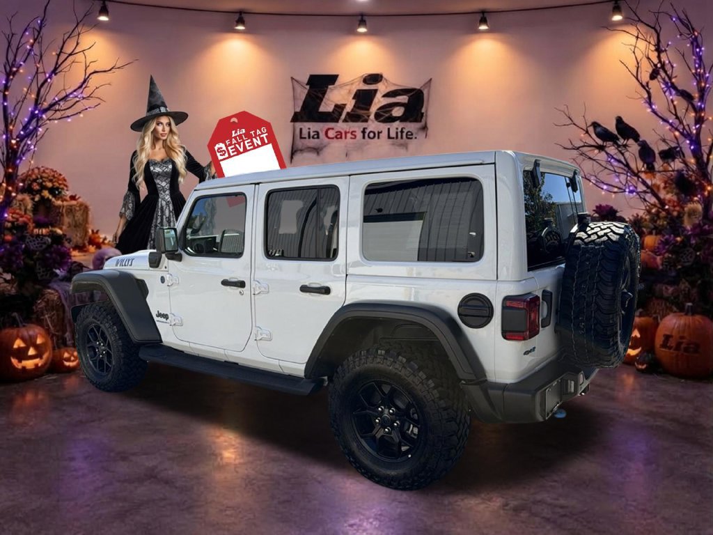 Used 2024 Jeep Wrangler Unlimited AWD/4WD image 7