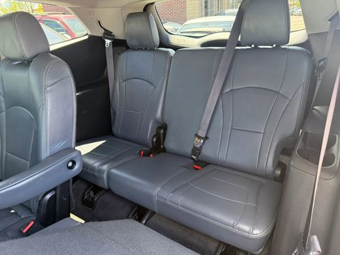 Used 2019 Buick Enclave Essence w/ Trailering Package, 5000 lbs. AWD/4WD image 27