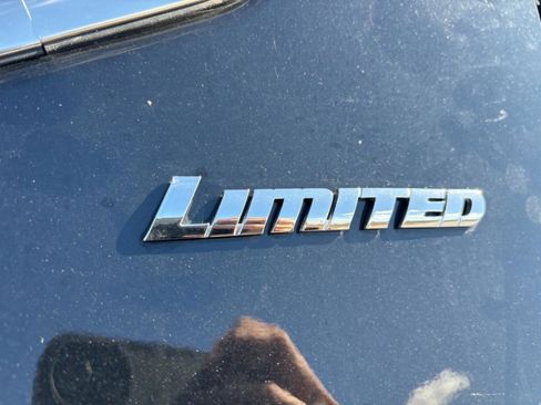 Used 2025 Toyota Tundra Limited image 40