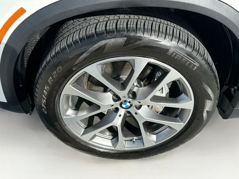 Used 2025 BMW X5 xDrive40i w/ Climate Comfort Package AWD/4WD image 35