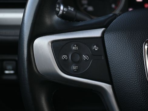 Used 2023 GMC Acadia SLT image 37