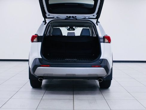 Used 2024 Toyota RAV4 Limited image 22