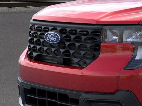 New 2025 Ford Maverick XLT image 18