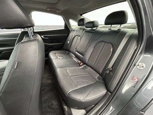 Used 2023 Hyundai Sonata Limited w/ Preferred Accessory Package FWD image 28