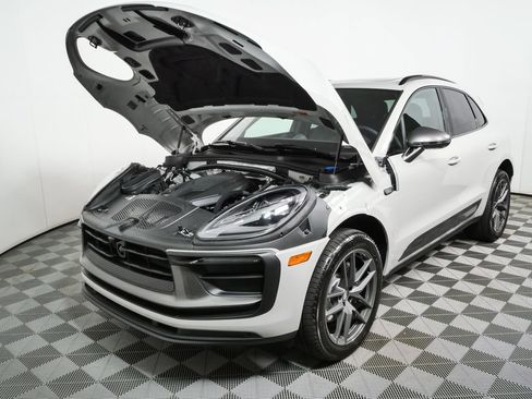 New 2026 Porsche Macan Turbo AWD/4WD image 36