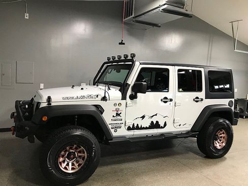 Used 2016 Jeep Wrangler Unlimited Sport w/ Quick Order Package 24S AWD/4WD image 7