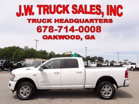 Used 2024 RAM 2500 Laramie w/ Safety Group AWD/4WD image 2