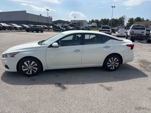 Used 2020 Nissan Altima 2.5 S FWD image 3
