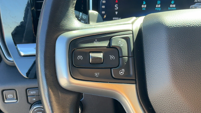 Used 2023 Chevrolet Silverado 1500 RST w/ Z71 Off-Road Package AWD/4WD image 12