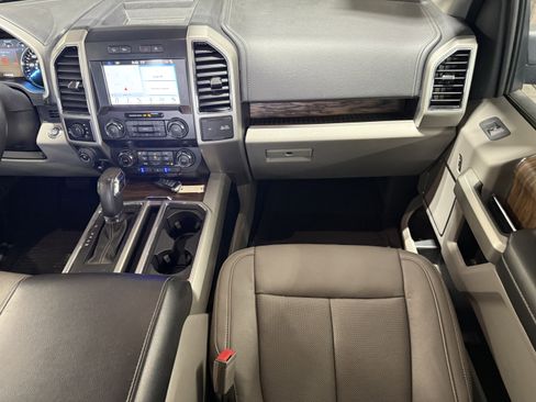 Used 2019 Ford F150 Lariat image 27