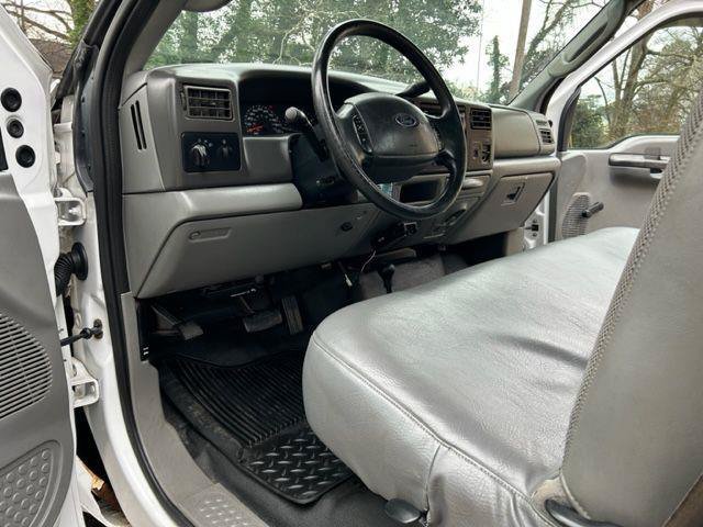Used 2004 Ford F350 XL AWD/4WD image 25