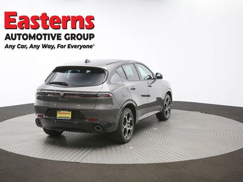 Used 2024 Alfa Romeo Tonale Veloce w/ Active Assist Package AWD/4WD image 37