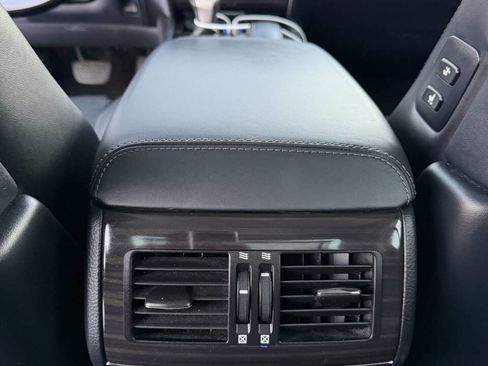 Used 2014 Lexus LS 460 AWD image 27