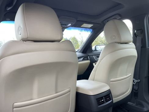 Used 2023 Cadillac CT5 Luxury AWD/4WD image 19