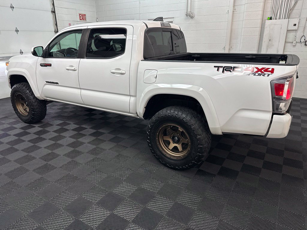 Used 2020 Toyota Tacoma TRD Sport AWD/4WD image 6
