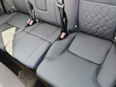 New 2026 Volvo XC90 B6 Plus w/ Protection Package Premier image 27