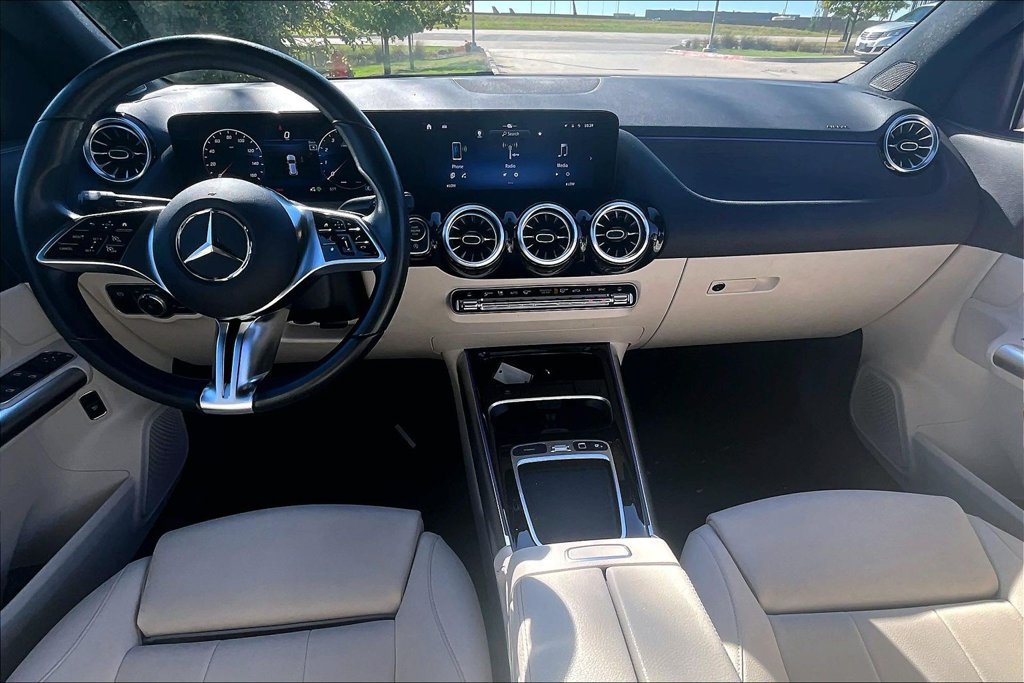 Used 2025 Mercedes-Benz GLA 250 image 17