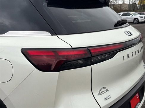 Used 2024 INFINITI QX60 Luxe image 13