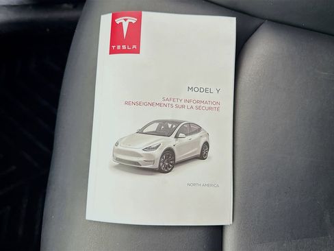 Used 2023 Tesla Model Y Long Range image 58