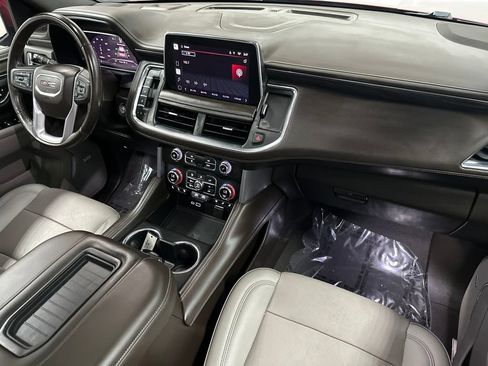 Used 2022 GMC Yukon SLT w/ SLT Premium Package AWD/4WD image 11