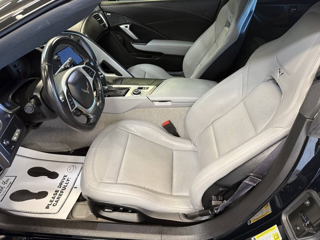 Used 2017 Chevrolet Corvette Stingray Coupe RWD image 31
