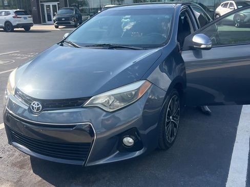 Used 2015 Toyota Corolla S FWD image 3