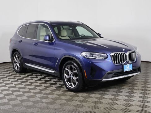 Used 2022 BMW X3 xDrive30i AWD/4WD image 2