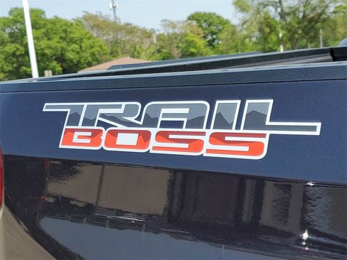Used 2024 Chevrolet Silverado 1500 LT Trail Boss w/ LT Trail Boss Premium Package image 8