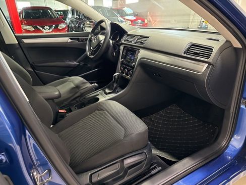Used 2017 Volkswagen Passat 1.8T S FWD image 38