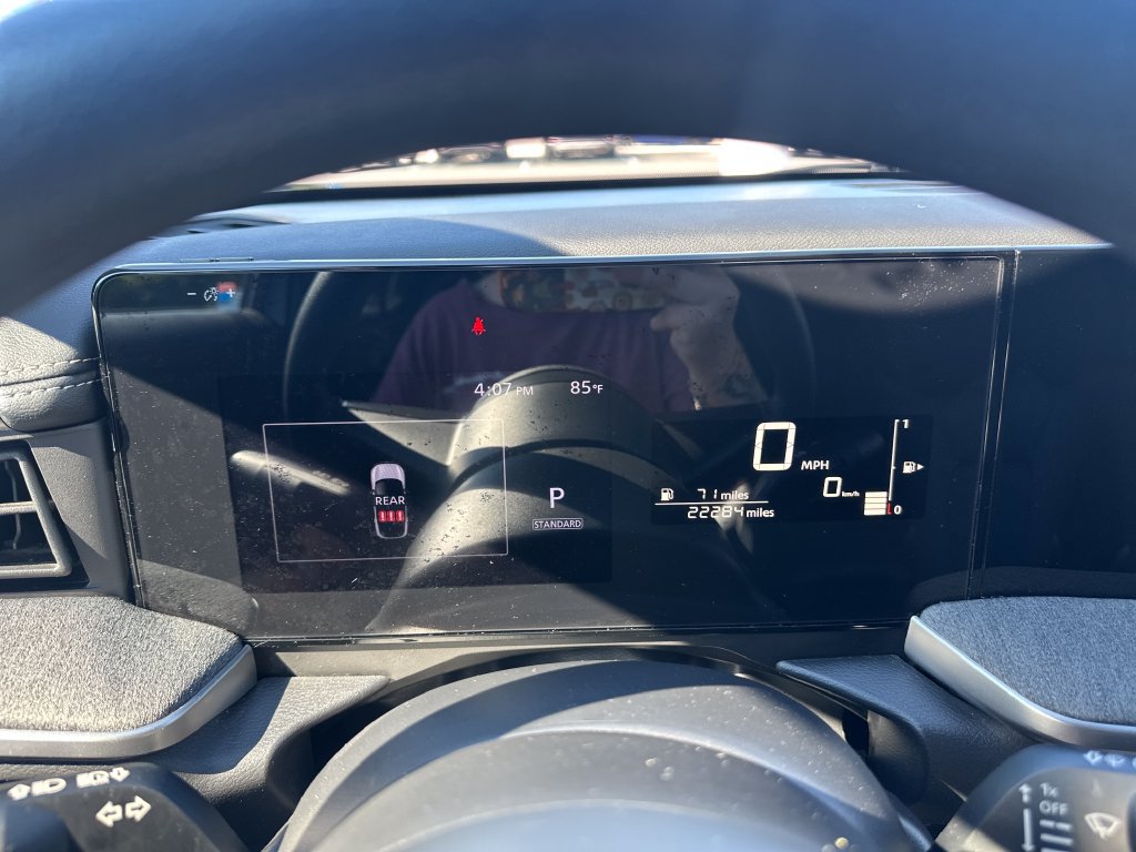 Used 2025 Nissan Kicks SV AWD/4WD image 21