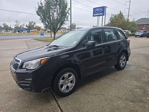Used 2018 Subaru Forester 2.5i image 2