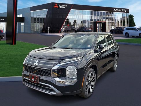 New 2025 Mitsubishi Outlander SE image 1