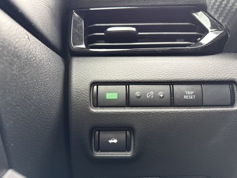 Used 2024 Nissan Sentra SV image 30