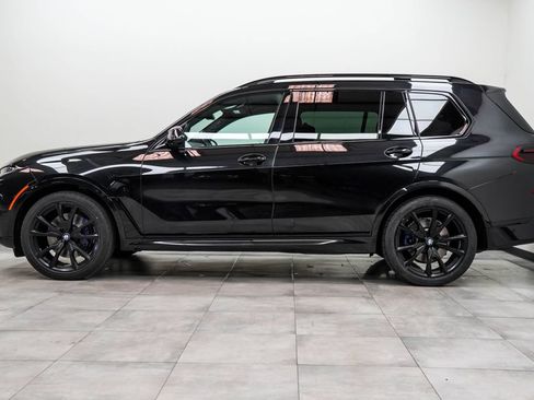 Used 2023 BMW X7 xDrive40i w/ M Sport Package AWD/4WD image 8