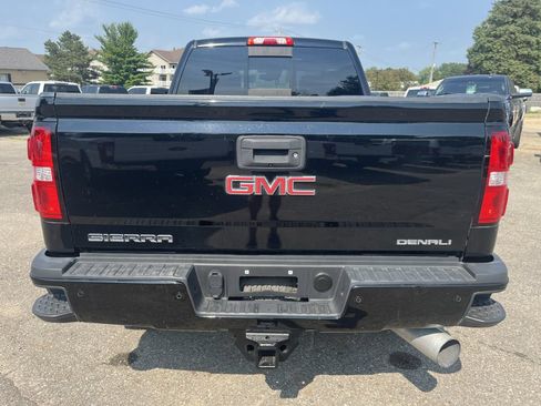 Used 2019 GMC Sierra 3500 Denali w/ Duramax Plus Package AWD/4WD image 7