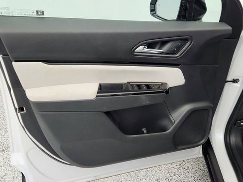 Used 2025 Honda Prologue EX image 10