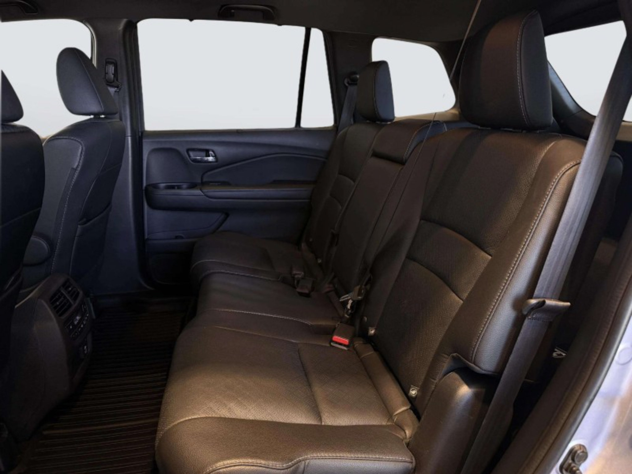 Used 2021 Honda Passport Touring image 32