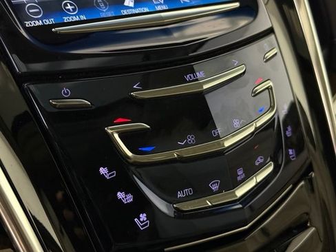 Used 2018 Cadillac Escalade Luxury AWD/4WD image 22