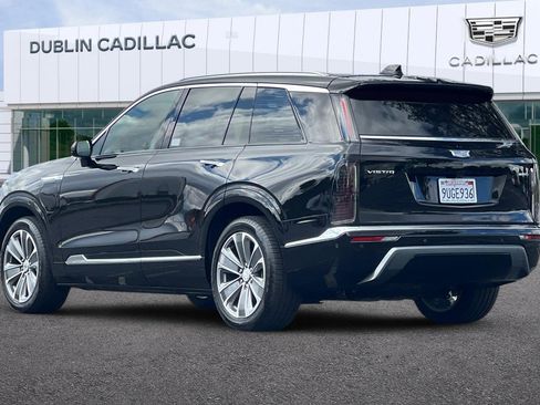 Used 2026 Cadillac Vistiq Luxury image 6